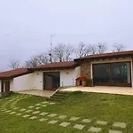 Campovolo Hotel *