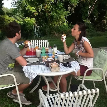 Bed & Breakfast Campovolo